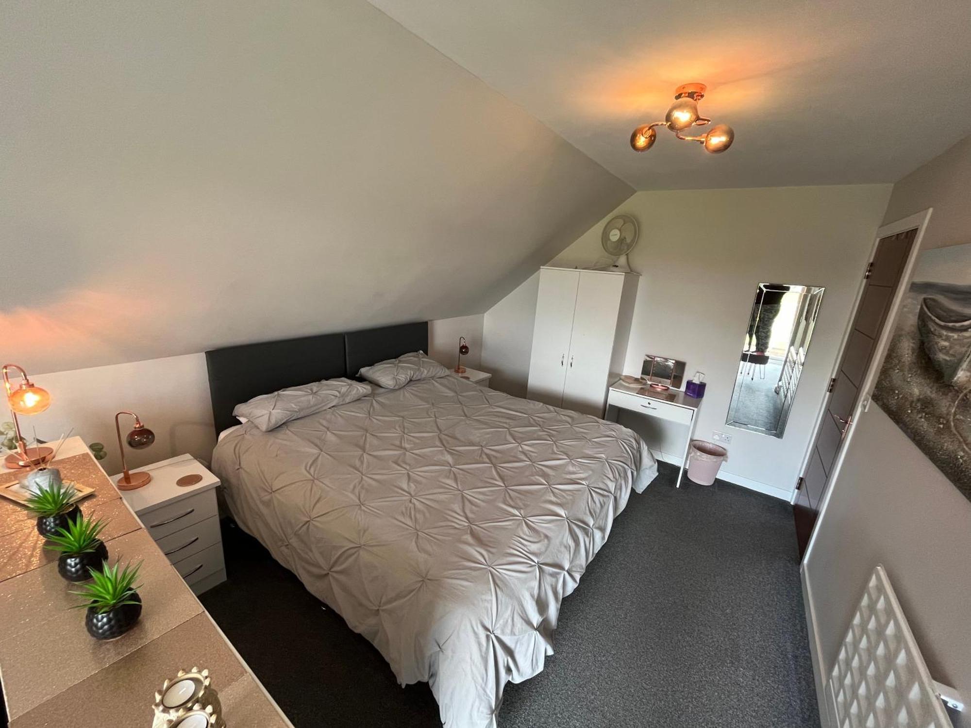 Vicki'S Den Apartment Tain Bagian luar foto